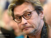 Домогаров пришел на кинопремьеру с новой возлюбленной