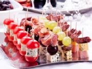 Простые и вкусные канапе на 8 Марта, рецепты и фото