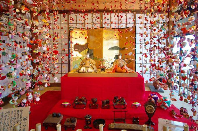 3 марта  в Японии чтят Хина мацури — праздник девочек