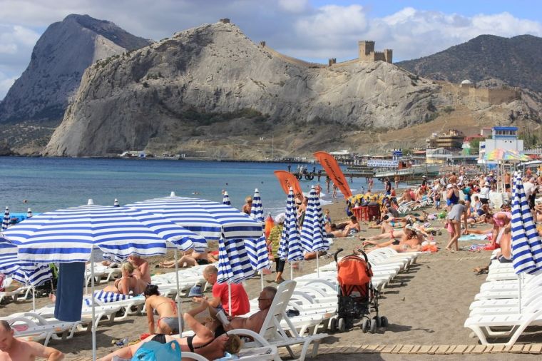 Когда состоится начало курортного сезона в Крыму в 2020 году?