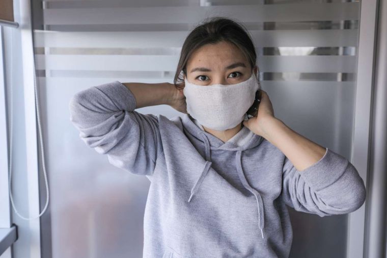 Как сшить простые маски от коронавируса своими руками