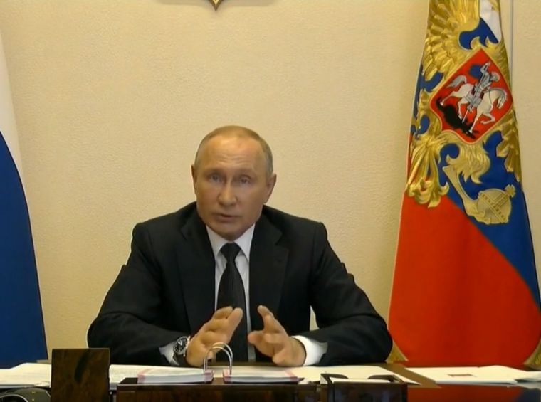 Владимир Путин обсудил с нефтяниками план спасения экономики России