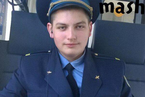 Отец героически погибшего бортпроводника Максима Моисеева, бросивший его 20 лет назад, претендует на наследство сына