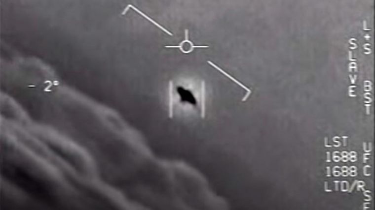 Пентагон опубликовал видео с НЛО и признал, что они существуют