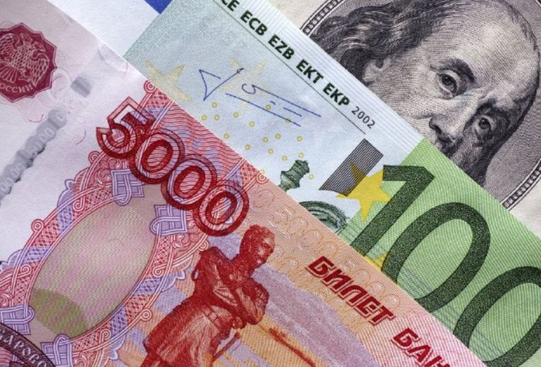 В какой валюте хранить деньги в 2020 году?