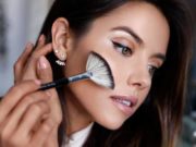 Все о хайлайтере: как выбрать и как правильно наносить