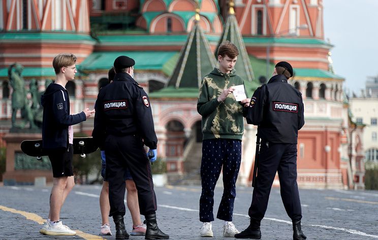 Дмитрий Киселев уверен в необходимости ужесточить ограничения для «безответственных» россиян
