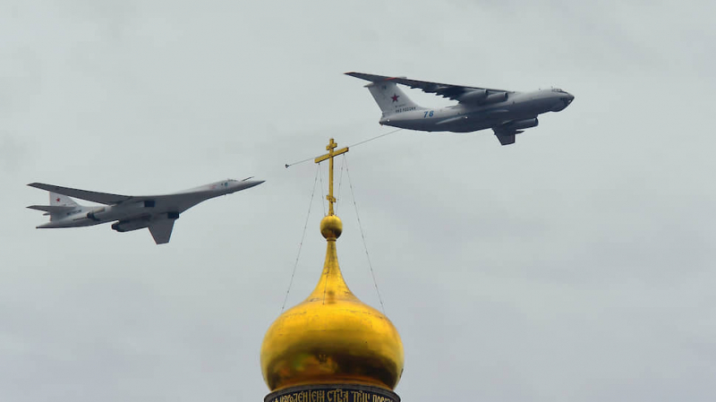 Какие самолеты пролетят на Параде Победы в Москве в 2020 году