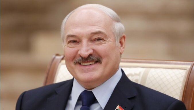 «Можно сачкануть»: доктор Мясников прокомментировал позицию Лукашенко о коронавирусе 