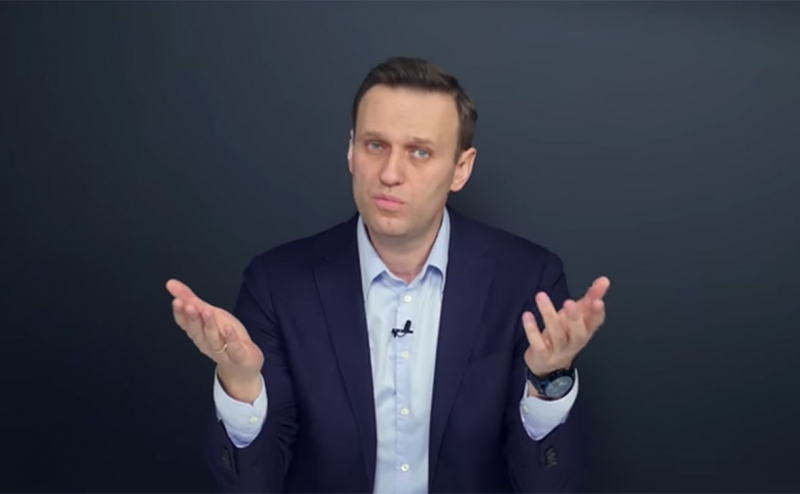 Захарова назвала Навального «позорно сбежавшим трусом»
