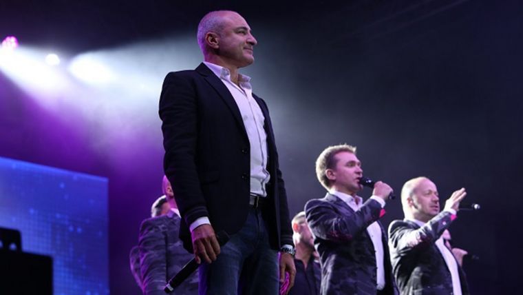 Хор Турецкого исполнил «Песни Победы» в 2020 году в стрим формате