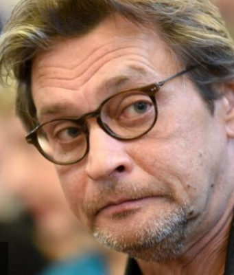 Домогаров пришел на кинопремьеру с новой возлюбленной