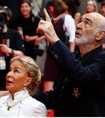 Вдова Шона Коннери рассказала о деменции и тяжелых последних днях актера