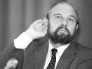 Умер советский разведчик Джордж Блейк, биографии которого посвящена книга «Иного выбора нет»