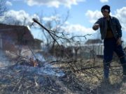 Новый закон запретит россиянам жечь мусор на своих участках