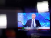 На какие вопросы не ответил Путин в ходе «Прямой линии» 17 декабря 2020 года