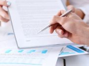 Скрытая комиссия 76 тысяч рублей: россиянка отсудила страховку у банка