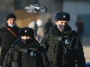 Стрелять и оцеплять: новые полномочия получила полиция в России