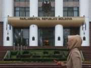 Парламент Молдовы проголосовал за законопроект о статусе русского языка
