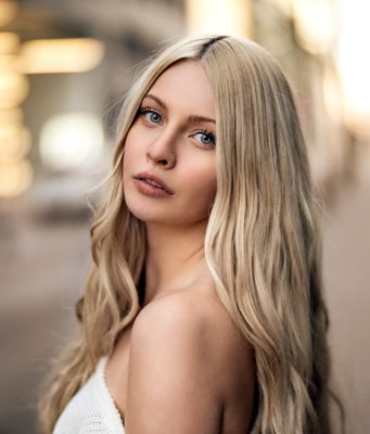 Парик ручной работы из натуральных волос дополнит ваш образ