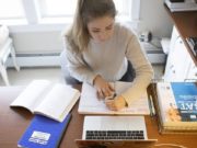 Самостоятельно заниматься английским онлайн: разговорные клубы, словари, задания