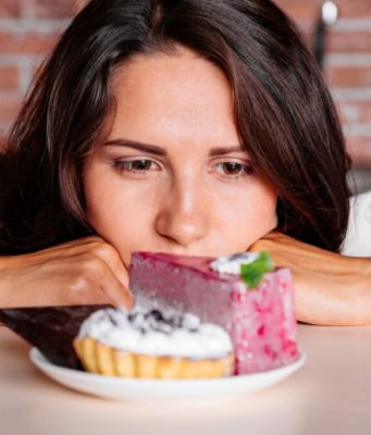 Как перестать зависеть от сладкого или перекусов