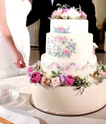 Какой торт запомнится всем на свадьбе?