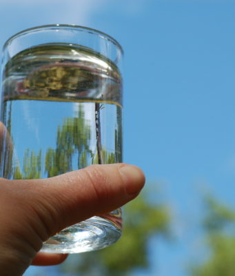 Проточные фильтры для воды: зачем они нужны?