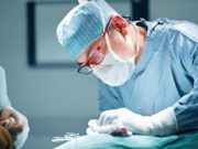 Поводы для обращения к хирургу: когда нужно срочно бежать к врачу?