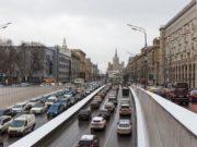 Автоюрист рассказал, что может грозить водителю на зимней дороге