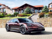 Эмоциональная разрядка. Тест-драйв Porsche Taycan Cross Turismo