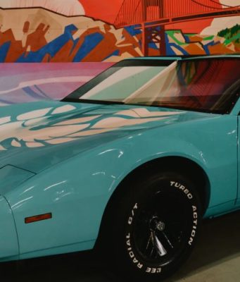 «Продолжим ездить на бензине?» Что происходит с электрокарами в России