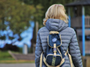 В чем встречать осень 2022: актуальные модели и цвета женских курток