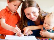 Преимущества услуг няни для детей