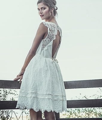 Почему стали популярны короткие свадебные платья