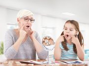 Когда стоит обращаться к логопеду