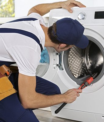 Ремонтировать старую стиральную машину или покупать новую: каким вариантом выгоднее воспользоваться?