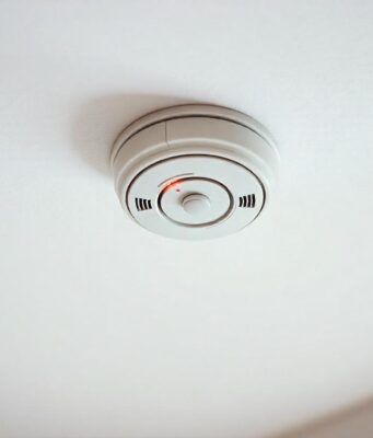 Пожарный извещатель: виды, устройство и значение в системе пожарной безопасности