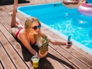 Как выбрать идеальный бассейн для участка: советы по установке и уходу