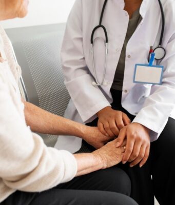 Как правильно вывести из запоя в домашних условиях, поддержать здоровье и избежать опасных последствий