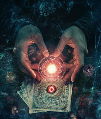 Онлайн-гадание на Таро: как выбрать между различными видами раскладов