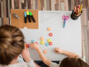 Развивающие занятия для детей: как выбрать программу по возрасту