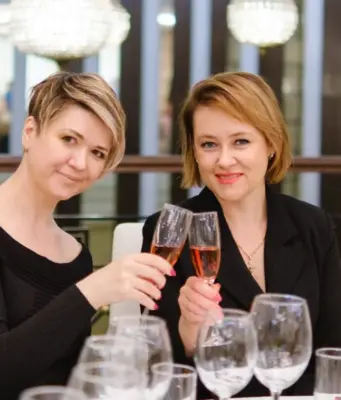 Банкетный зал для любых мероприятий: как выбрать пространство, организовать шоу и удивить гостей