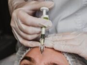 Инъекции ботокса: разглаживание морщин без хирургии