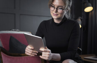 Почему читать книги онлайн — это удобно и современно