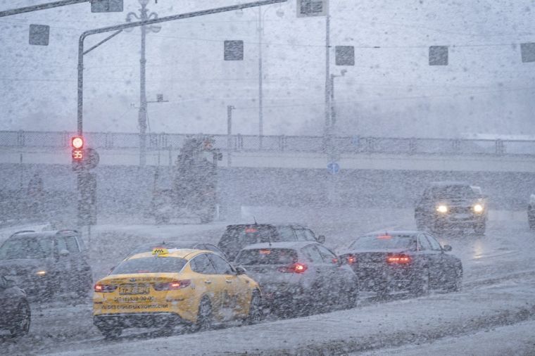 Сильнейшие снегопады несет в Москву циклон «Грета»