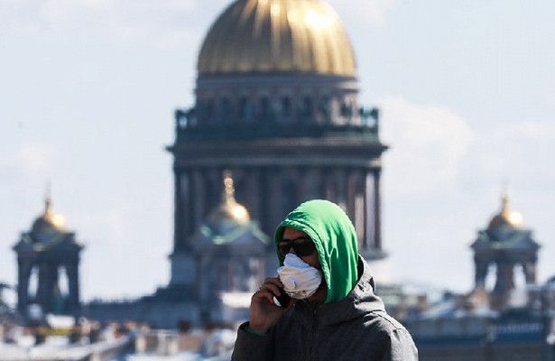 Власти Санкт-Петербурга ввели режим самоизоляции для пожилых граждан