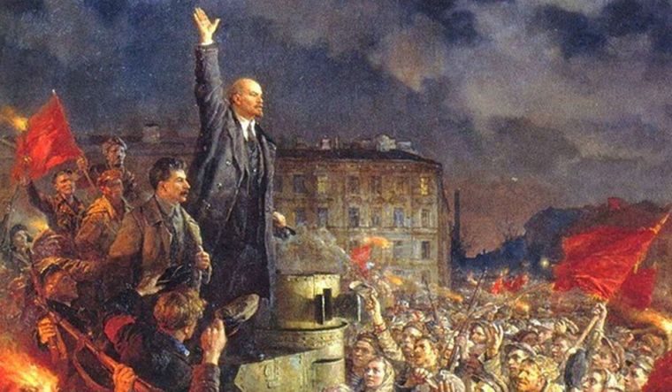 Как отмечали в СССР и России день Октябрьской Революции