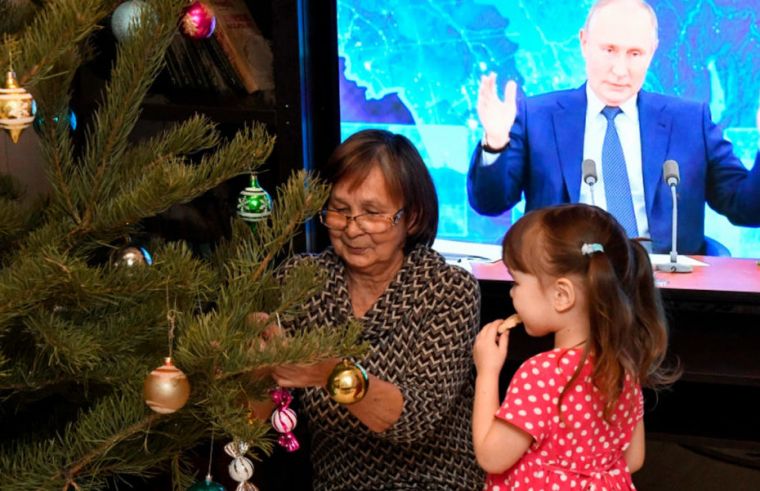 Владимир Путин пообещал новогодние выплаты на детей до 7 лет