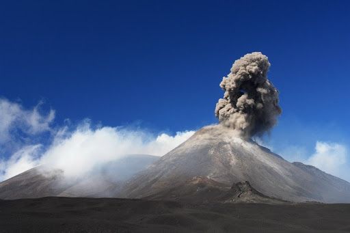 Когда случилось извержение вулкана Этна и какой силы